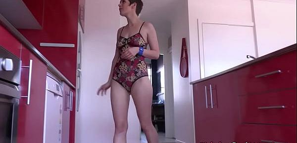 Amateur aussie in lingerie gets on counter